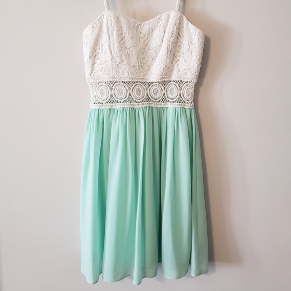 A. Byer spring dress - Picture 1 of 8